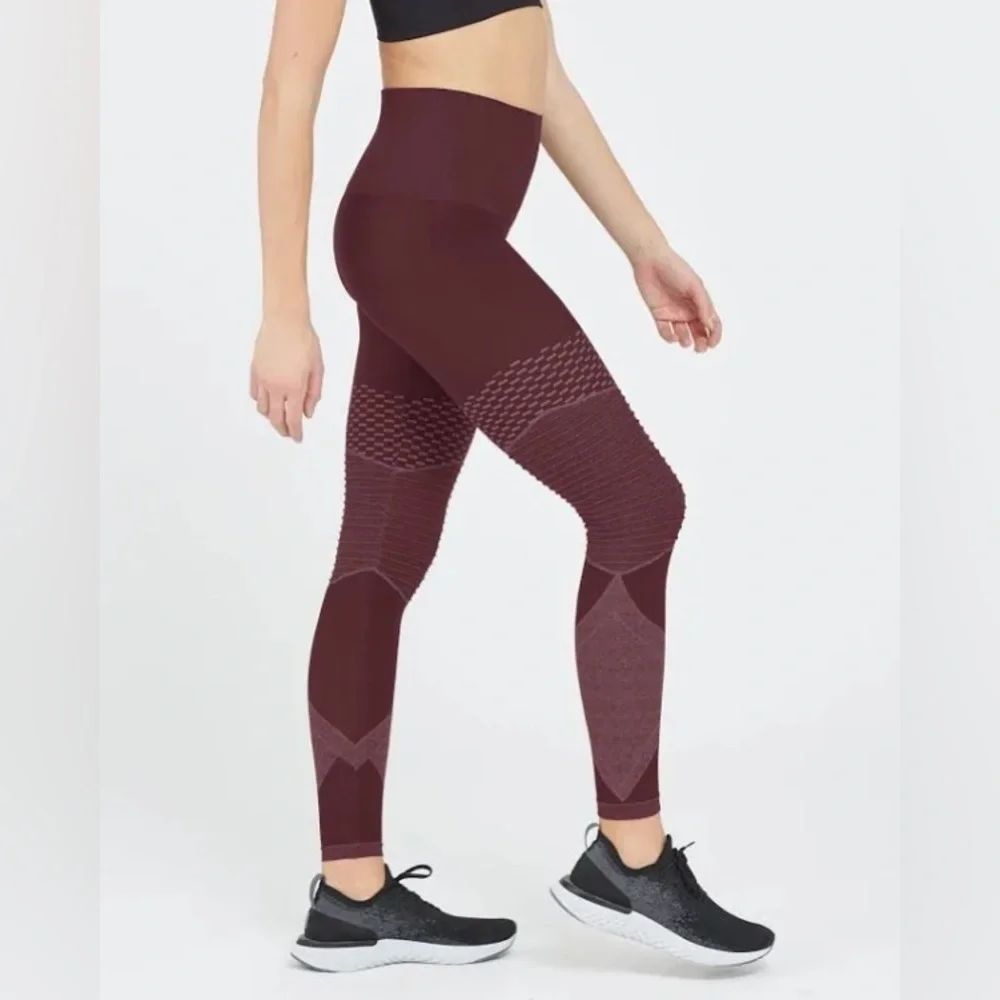 Spanx Look At Me Seamless Moto Leggings Wine Burgundy Red